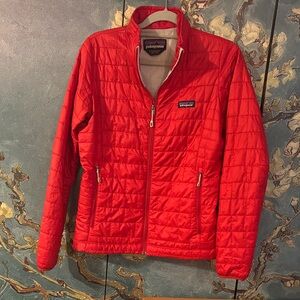 Patagonia Women's Vibrant Red Puffer Jacket Size Small